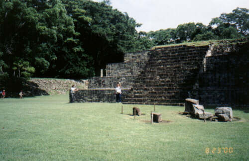 Billie and Mayan Ruins at Copan HN.JPG (28151 bytes)